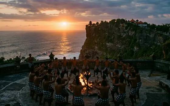 Uluwatu & Tari Kecak — Bali Honeymoon